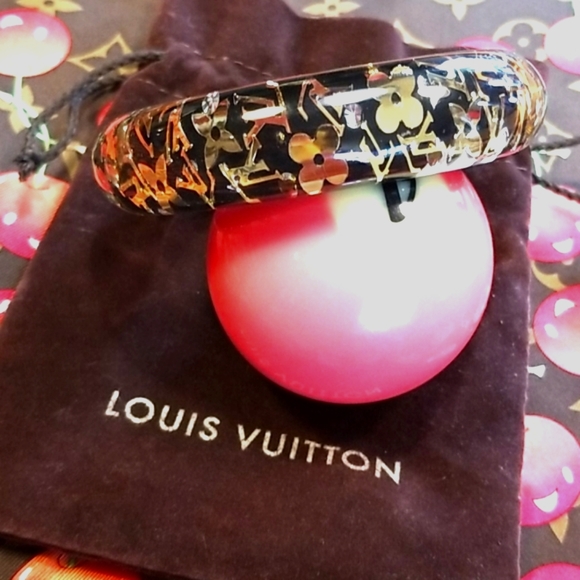 HP LOUIS VUITTON Elegant INCLUSION Shiny Black Gold Bangle Resin LV Bracelet LN - Picture 2 of 16